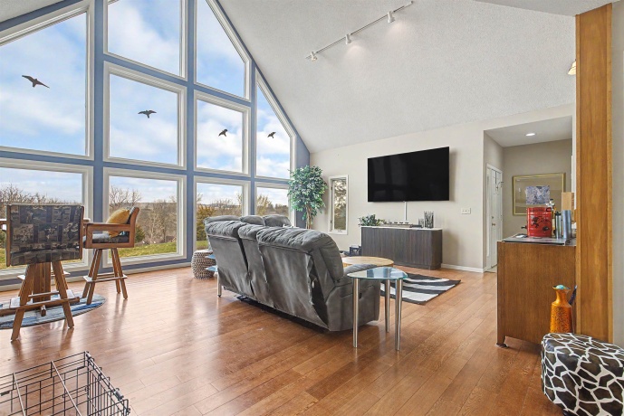 19 Walnut Hill, GALENA, Illinois 61036, 4 Bedrooms Bedrooms, ,3 BathroomsBathrooms,House,For Sale,Walnut Hill,202601926