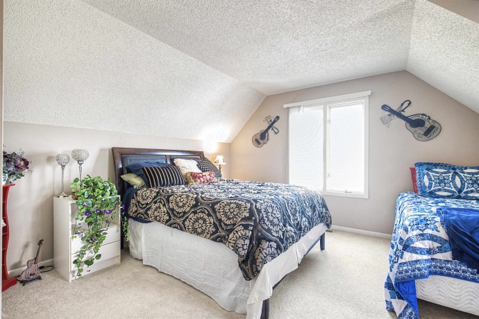 19 Walnut Hill, GALENA, Illinois 61036, 4 Bedrooms Bedrooms, ,3 BathroomsBathrooms,House,For Sale,Walnut Hill,202601926