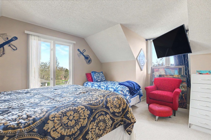 19 Walnut Hill, GALENA, Illinois 61036, 4 Bedrooms Bedrooms, ,3 BathroomsBathrooms,House,For Sale,Walnut Hill,202601926