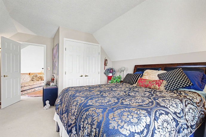 19 Walnut Hill, GALENA, Illinois 61036, 4 Bedrooms Bedrooms, ,3 BathroomsBathrooms,House,For Sale,Walnut Hill,202601926