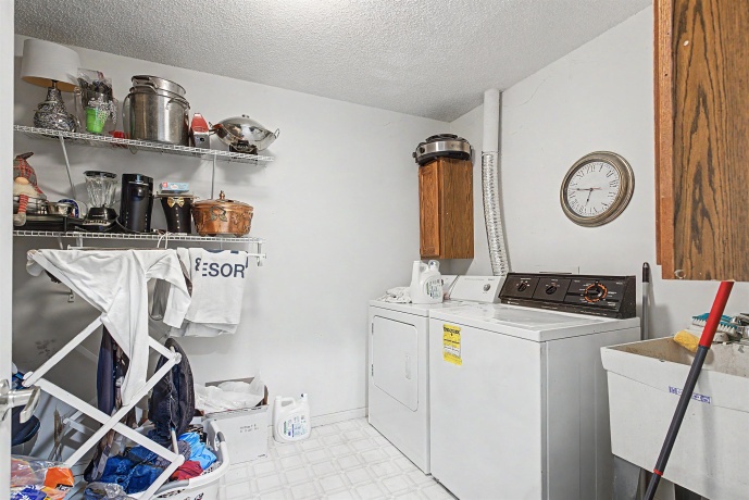 19 Walnut Hill, GALENA, Illinois 61036, 4 Bedrooms Bedrooms, ,3 BathroomsBathrooms,House,For Sale,Walnut Hill,202601926