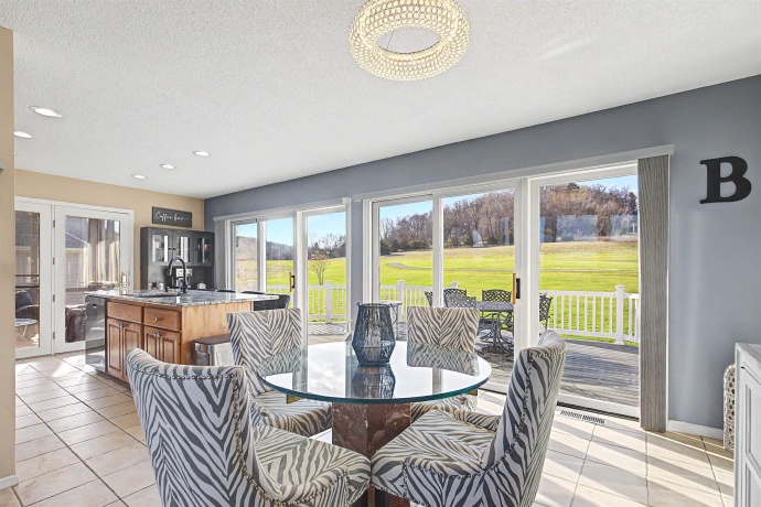 19 Walnut Hill, GALENA, Illinois 61036, 4 Bedrooms Bedrooms, ,3 BathroomsBathrooms,House,For Sale,Walnut Hill,202601926