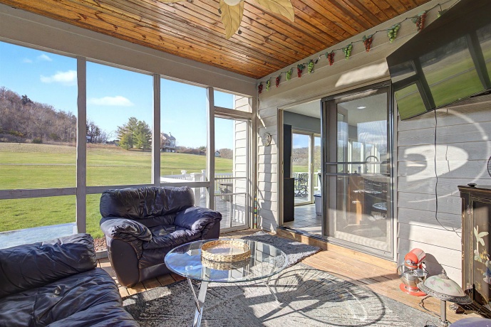 19 Walnut Hill, GALENA, Illinois 61036, 4 Bedrooms Bedrooms, ,3 BathroomsBathrooms,House,For Sale,Walnut Hill,202601926