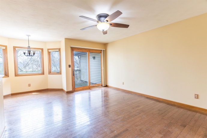 151 Fox Run, BYRON, Illinois 61010, 5 Bedrooms Bedrooms, ,3 BathroomsBathrooms,House,For Sale,Fox Run,202601824