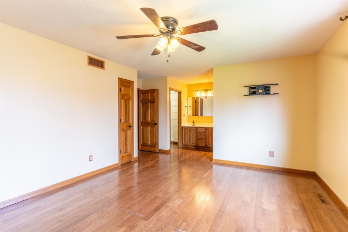 151 Fox Run, BYRON, Illinois 61010, 5 Bedrooms Bedrooms, ,3 BathroomsBathrooms,House,For Sale,Fox Run,202601824