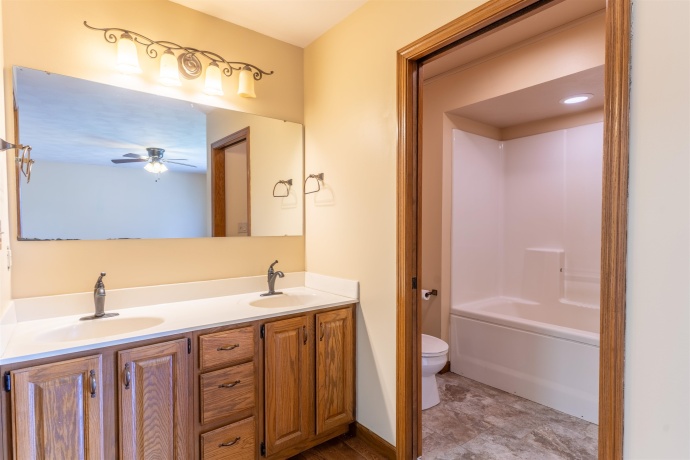 151 Fox Run, BYRON, Illinois 61010, 5 Bedrooms Bedrooms, ,3 BathroomsBathrooms,House,For Sale,Fox Run,202601824