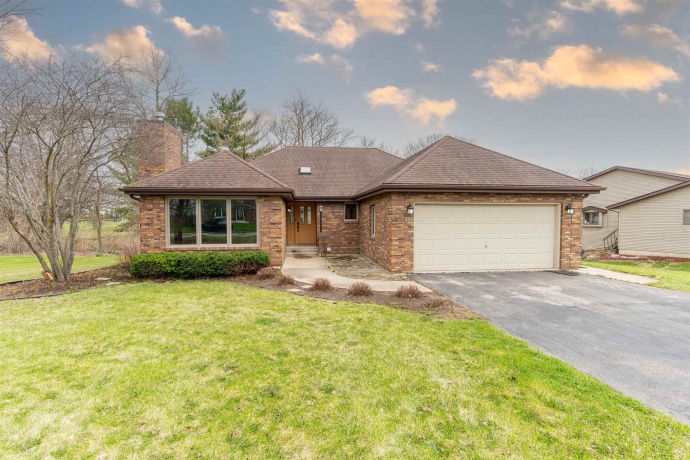 151 Fox Run, BYRON, Illinois 61010, 5 Bedrooms Bedrooms, ,3 BathroomsBathrooms,House,For Sale,Fox Run,202601824