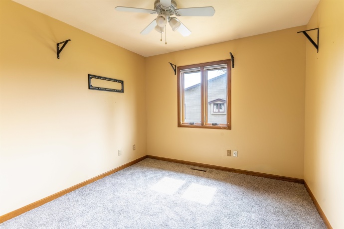 151 Fox Run, BYRON, Illinois 61010, 5 Bedrooms Bedrooms, ,3 BathroomsBathrooms,House,For Sale,Fox Run,202601824