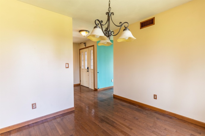 151 Fox Run, BYRON, Illinois 61010, 5 Bedrooms Bedrooms, ,3 BathroomsBathrooms,House,For Sale,Fox Run,202601824