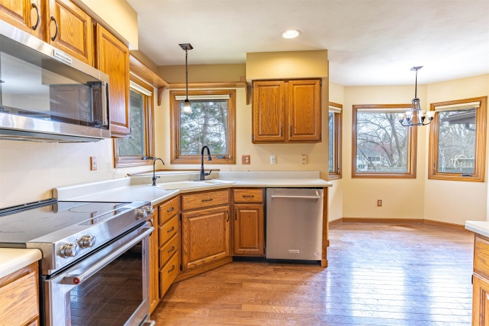 151 Fox Run, BYRON, Illinois 61010, 5 Bedrooms Bedrooms, ,3 BathroomsBathrooms,House,For Sale,Fox Run,202601824