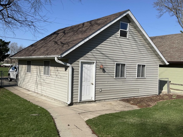 5199 Browns Beach, ROCKFORD, Illinois 61103, 2 Bedrooms Bedrooms, ,1 BathroomBathrooms,House,For Sale,Browns Beach,202601928