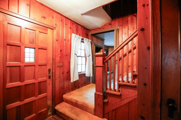 422 Hennepin, DIXON, Illinois 61021, 3 Bedrooms Bedrooms, ,2 BathroomsBathrooms,House,For Sale,Hennepin,202601929