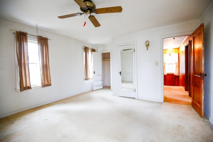 422 Hennepin, DIXON, Illinois 61021, 3 Bedrooms Bedrooms, ,2 BathroomsBathrooms,House,For Sale,Hennepin,202601929