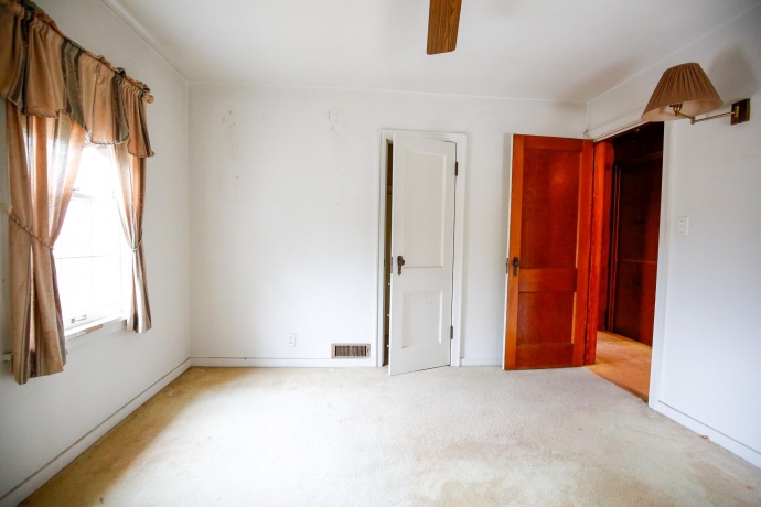 422 Hennepin, DIXON, Illinois 61021, 3 Bedrooms Bedrooms, ,2 BathroomsBathrooms,House,For Sale,Hennepin,202601929