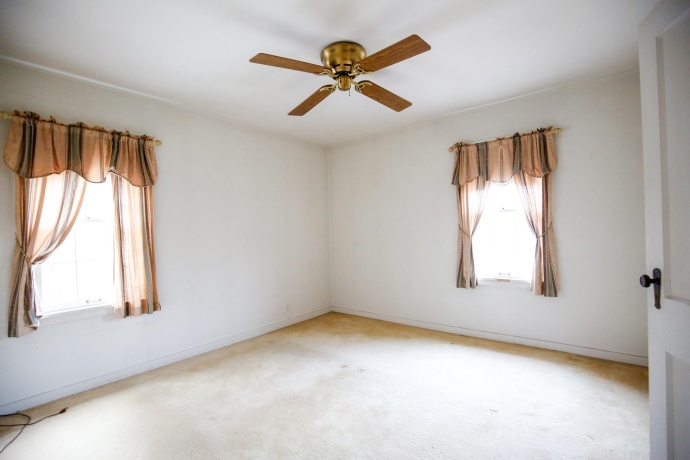 422 Hennepin, DIXON, Illinois 61021, 3 Bedrooms Bedrooms, ,2 BathroomsBathrooms,House,For Sale,Hennepin,202601929