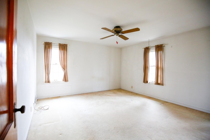 422 Hennepin, DIXON, Illinois 61021, 3 Bedrooms Bedrooms, ,2 BathroomsBathrooms,House,For Sale,Hennepin,202601929