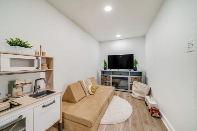 5380 Steward, ROCKFORD, Illinois 61101, 3 Bedrooms Bedrooms, ,2 BathroomsBathrooms,House,For Sale,Steward,202601931