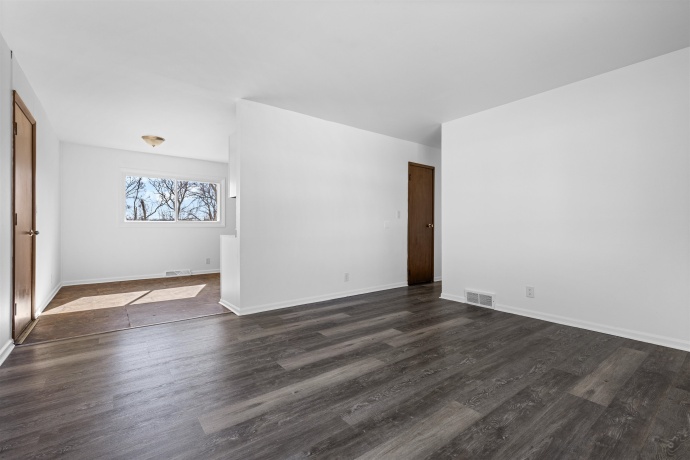 2815 Greendale Dr, ROCKFORD, Illinois 61109, 3 Bedrooms Bedrooms, ,1 BathroomBathrooms,House,For Sale,Greendale Dr,202601934