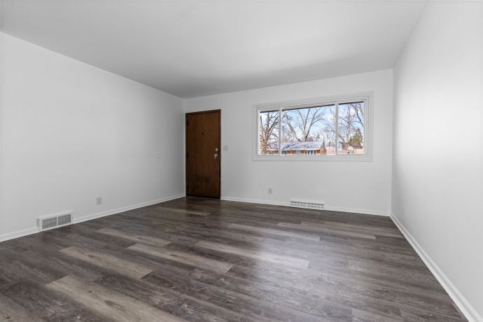 2815 Greendale Dr, ROCKFORD, Illinois 61109, 3 Bedrooms Bedrooms, ,1 BathroomBathrooms,House,For Sale,Greendale Dr,202601934