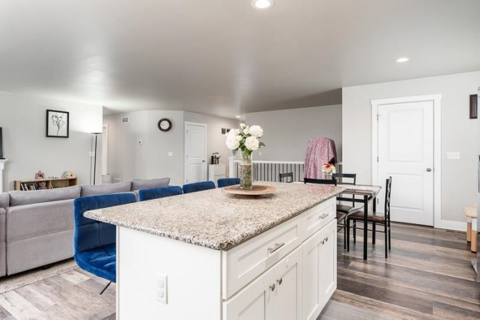 15044 Yellowstone, SOUTH BELOIT, Illinois 61080, 3 Bedrooms Bedrooms, ,2 BathroomsBathrooms,House,For Sale,Yellowstone,202601935