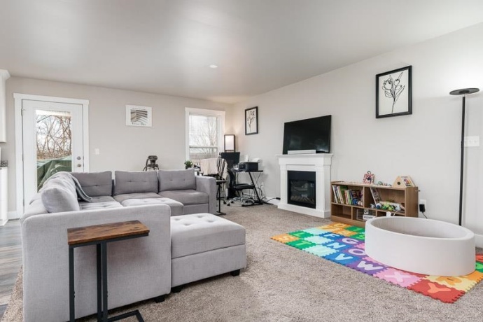 15044 Yellowstone, SOUTH BELOIT, Illinois 61080, 3 Bedrooms Bedrooms, ,2 BathroomsBathrooms,House,For Sale,Yellowstone,202601935