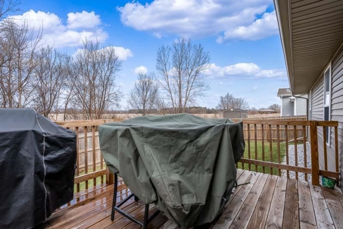 15044 Yellowstone, SOUTH BELOIT, Illinois 61080, 3 Bedrooms Bedrooms, ,2 BathroomsBathrooms,House,For Sale,Yellowstone,202601935