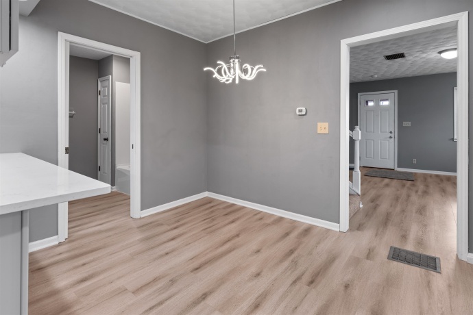 128 8th, ROCHELLE, Illinois 61068, 3 Bedrooms Bedrooms, ,1 BathroomBathrooms,House,For Sale,8th,202601936