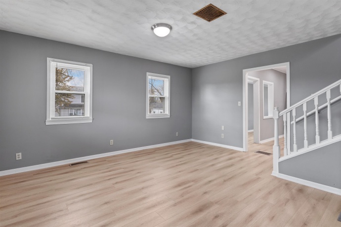 128 8th, ROCHELLE, Illinois 61068, 3 Bedrooms Bedrooms, ,1 BathroomBathrooms,House,For Sale,8th,202601936