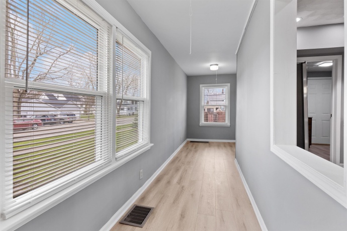 128 8th, ROCHELLE, Illinois 61068, 3 Bedrooms Bedrooms, ,1 BathroomBathrooms,House,For Sale,8th,202601936