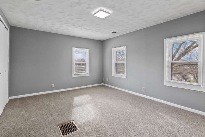 128 8th, ROCHELLE, Illinois 61068, 3 Bedrooms Bedrooms, ,1 BathroomBathrooms,House,For Sale,8th,202601936