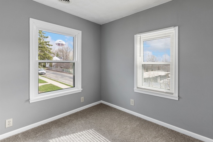 128 8th, ROCHELLE, Illinois 61068, 3 Bedrooms Bedrooms, ,1 BathroomBathrooms,House,For Sale,8th,202601936