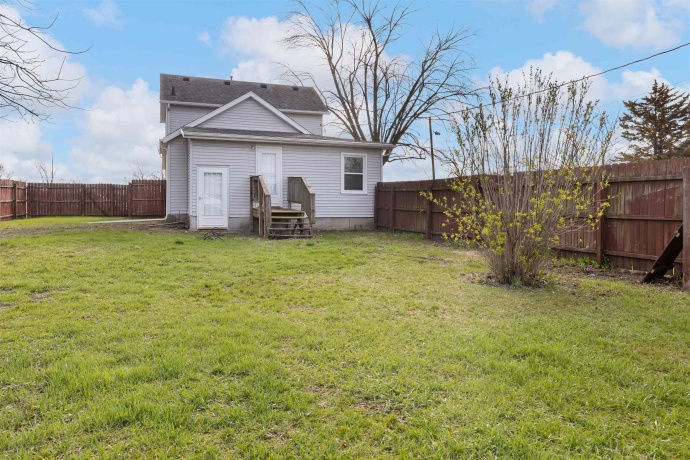 128 8th, ROCHELLE, Illinois 61068, 3 Bedrooms Bedrooms, ,1 BathroomBathrooms,House,For Sale,8th,202601936