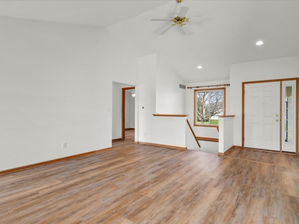 518 Breezeway, PEARL CITY, Illinois 61062, 3 Bedrooms Bedrooms, ,2 BathroomsBathrooms,House,For Sale,Breezeway,202601942