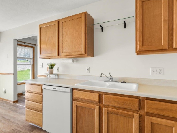 518 Breezeway, PEARL CITY, Illinois 61062, 3 Bedrooms Bedrooms, ,2 BathroomsBathrooms,House,For Sale,Breezeway,202601942