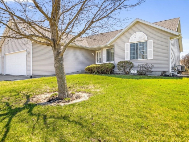 518 Breezeway, PEARL CITY, Illinois 61062, 3 Bedrooms Bedrooms, ,2 BathroomsBathrooms,House,For Sale,Breezeway,202601942