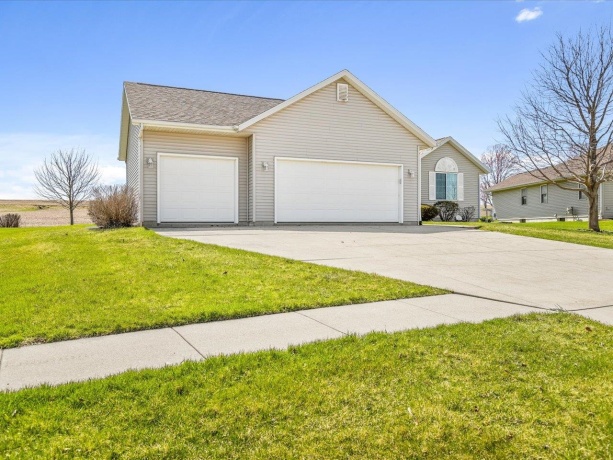 518 Breezeway, PEARL CITY, Illinois 61062, 3 Bedrooms Bedrooms, ,2 BathroomsBathrooms,House,For Sale,Breezeway,202601942