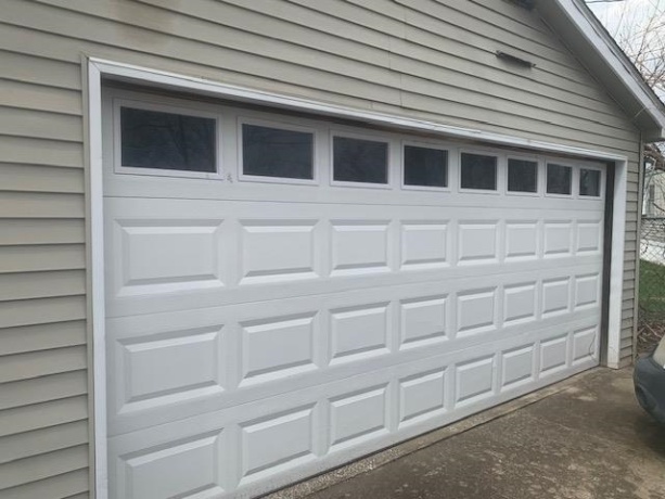 1818 Carr, Streator, Illinois 61364, 4 Bedrooms Bedrooms, ,2 BathroomsBathrooms,House,For Sale,Carr,202601943