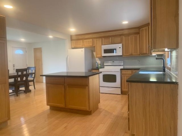 1818 Carr, Streator, Illinois 61364, 4 Bedrooms Bedrooms, ,2 BathroomsBathrooms,House,For Sale,Carr,202601943