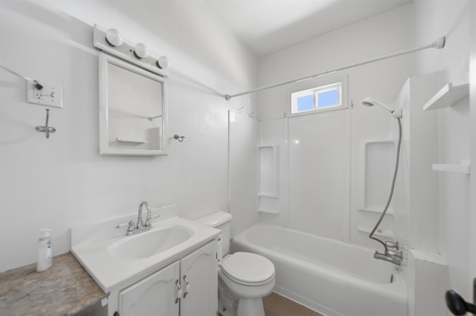 324 2nd, DIXON, Illinois 61021, ,2 Units,For Sale,2nd,202601946