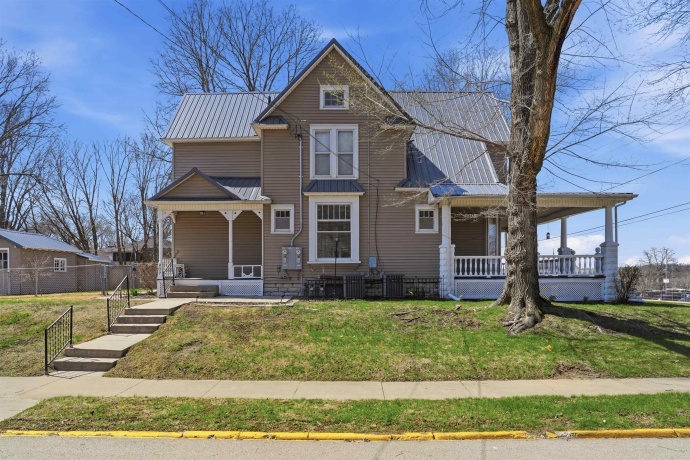 324 2nd, DIXON, Illinois 61021, ,2 Units,For Sale,2nd,202601946