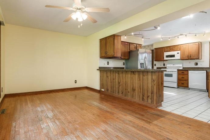 1920 Yale Bridge, SOUTH BELOIT, Illinois 61080, 3 Bedrooms Bedrooms, ,2 BathroomsBathrooms,House,For Sale,Yale Bridge,202601945