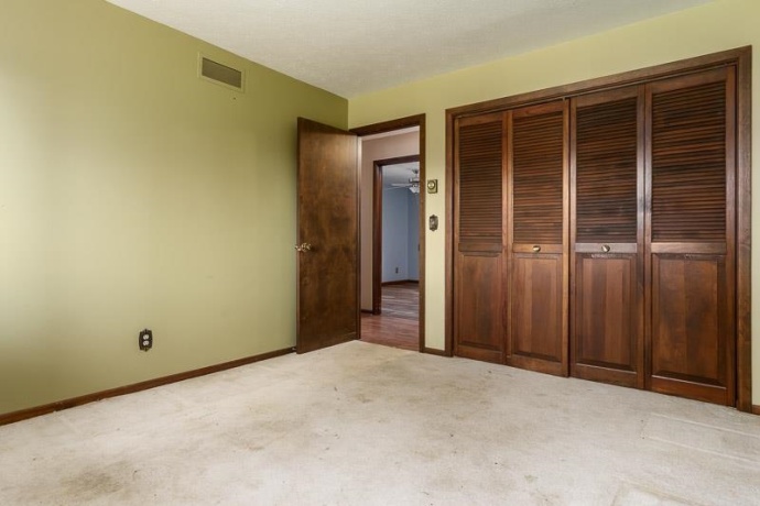 1920 Yale Bridge, SOUTH BELOIT, Illinois 61080, 3 Bedrooms Bedrooms, ,2 BathroomsBathrooms,House,For Sale,Yale Bridge,202601945