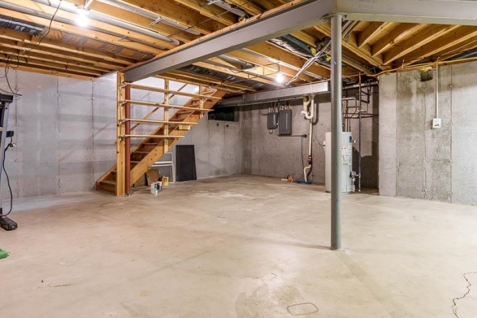 1920 Yale Bridge, SOUTH BELOIT, Illinois 61080, 3 Bedrooms Bedrooms, ,2 BathroomsBathrooms,House,For Sale,Yale Bridge,202601945