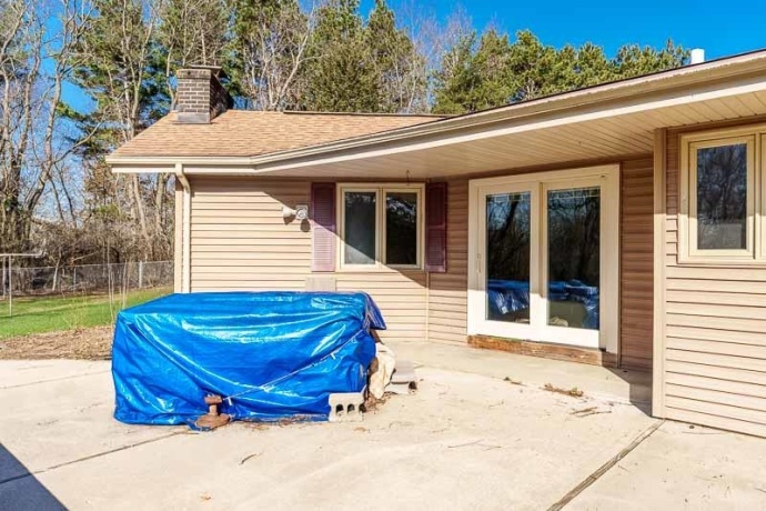 1920 Yale Bridge, SOUTH BELOIT, Illinois 61080, 3 Bedrooms Bedrooms, ,2 BathroomsBathrooms,House,For Sale,Yale Bridge,202601945