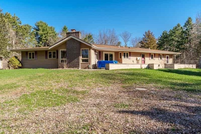 1920 Yale Bridge, SOUTH BELOIT, Illinois 61080, 3 Bedrooms Bedrooms, ,2 BathroomsBathrooms,House,For Sale,Yale Bridge,202601945