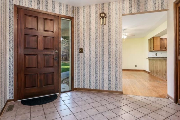 1920 Yale Bridge, SOUTH BELOIT, Illinois 61080, 3 Bedrooms Bedrooms, ,2 BathroomsBathrooms,House,For Sale,Yale Bridge,202601945