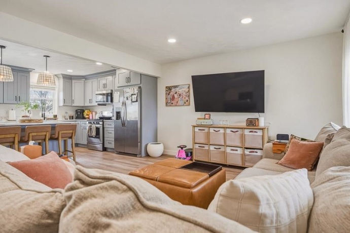 8311 Woodbridge, MACHESNEY PARK, Illinois 61115, 4 Bedrooms Bedrooms, ,2 BathroomsBathrooms,House,For Sale,Woodbridge,202601949