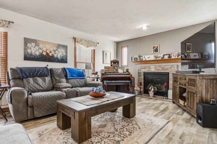 8319 Woodbridge, MACHESNEY PARK, Illinois 61115, 3 Bedrooms Bedrooms, ,2 BathroomsBathrooms,House,For Sale,Woodbridge,202601950