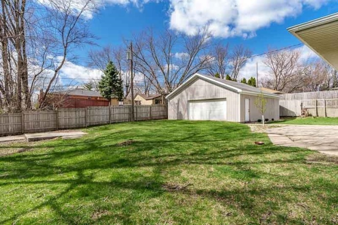 3115 20th, ROCKFORD, Illinois 61109, 2 Bedrooms Bedrooms, ,1 BathroomBathrooms,House,For Sale,20th,202601951