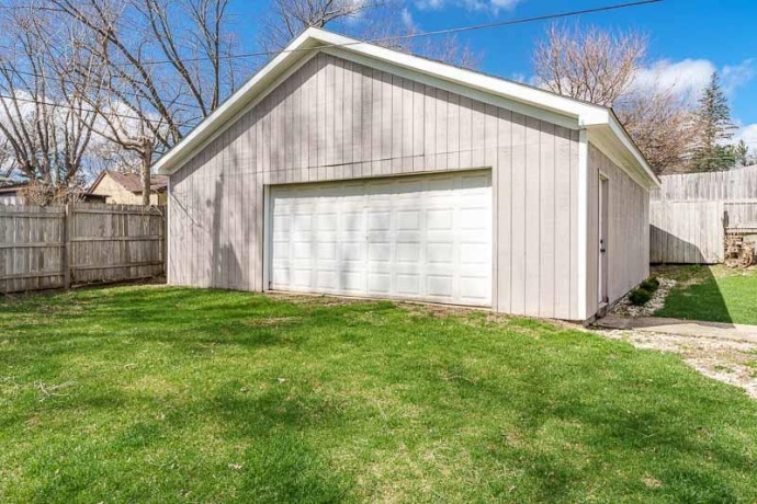 3115 20th, ROCKFORD, Illinois 61109, 2 Bedrooms Bedrooms, ,1 BathroomBathrooms,House,For Sale,20th,202601951